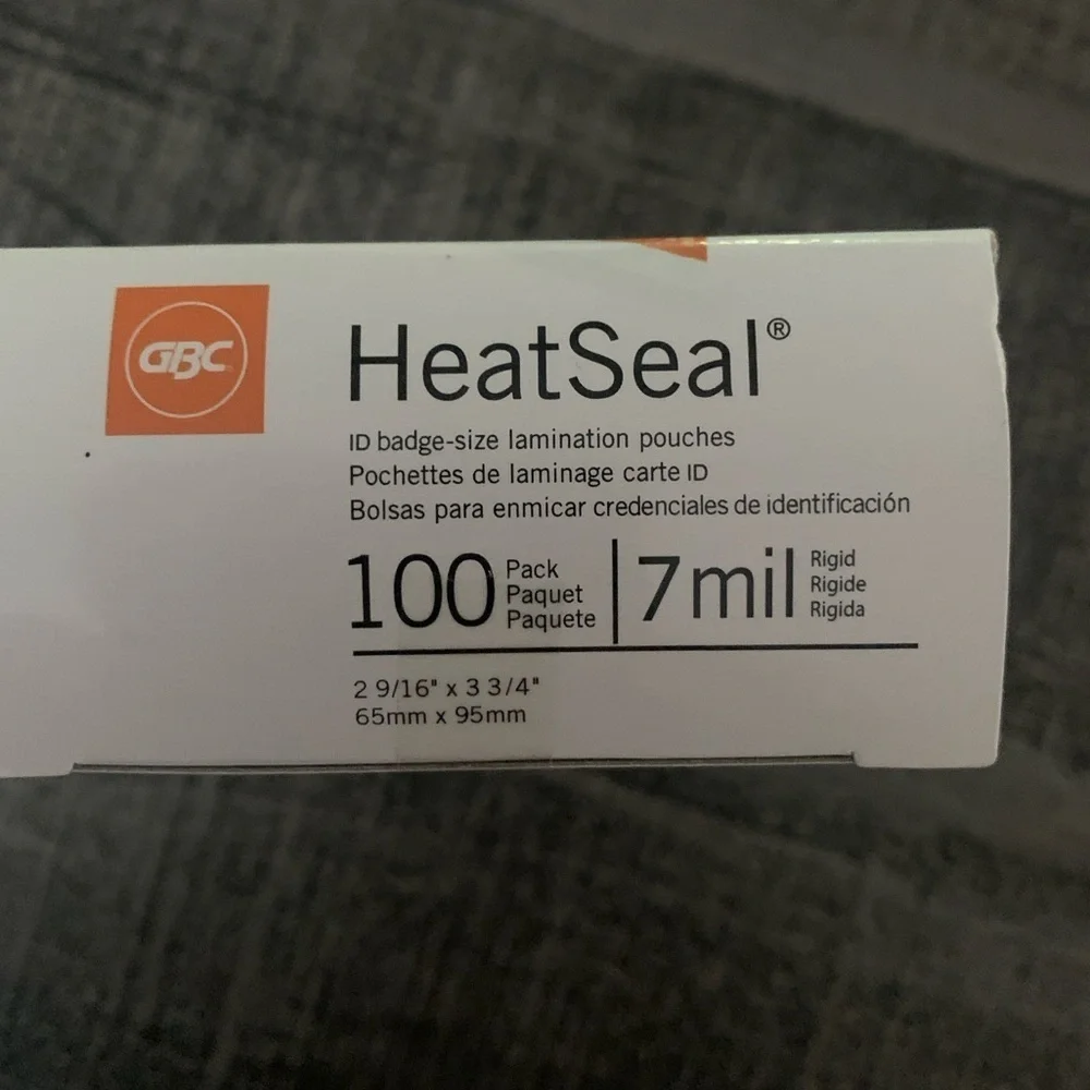 GBC HeatSeal Laminating Pouches, 100 pouches  2 9/16” x 3 3/4” New in box